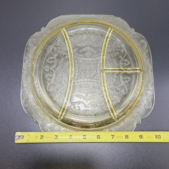 FEDERAL MADRID AMBER YELLOW DEPRESSION  GLASS 10 1/4" Divided Relish Plate - Picture 3 of 4